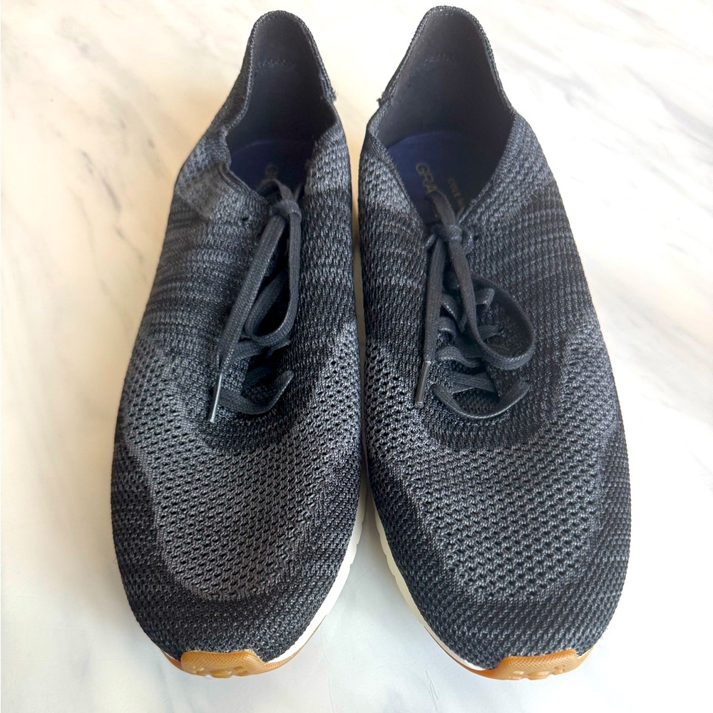 Gray Knit Men's Shoes size 11.5 (110)
